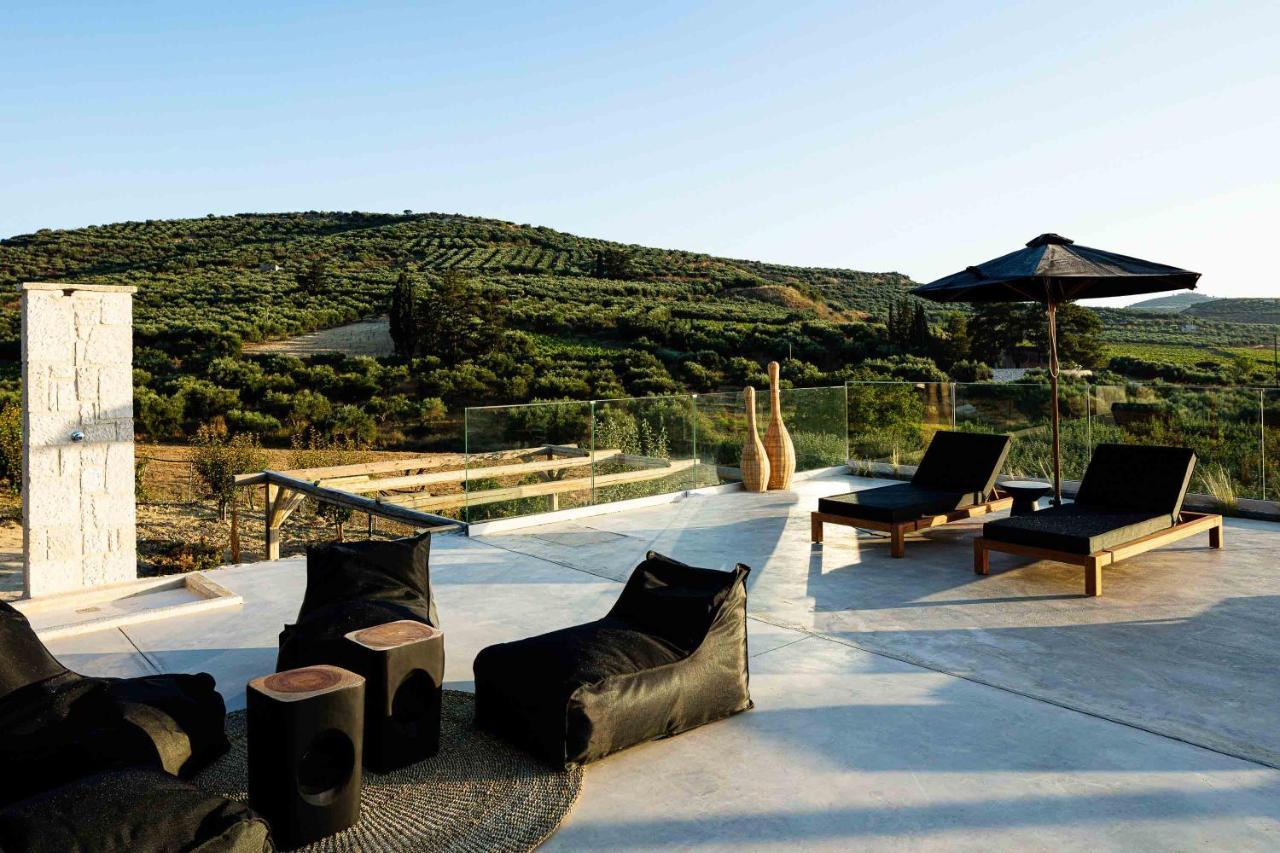 Villa Mantilari Wine Estate 7 Apartments 2 Private Pools 1 Heated Tennis Court Fitness Center Арханес Экстерьер фото