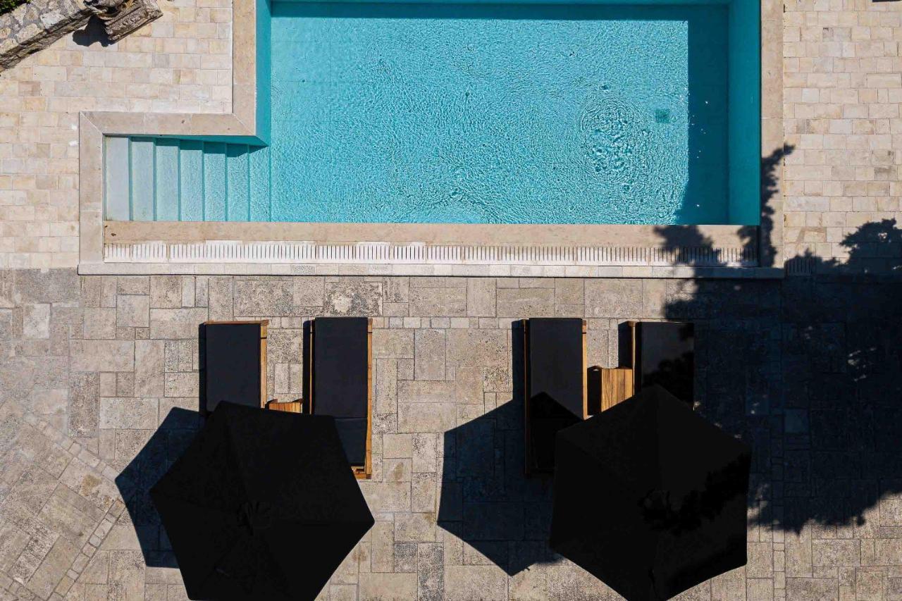 Villa Mantilari Wine Estate 7 Apartments 2 Private Pools 1 Heated Tennis Court Fitness Center Арханес Экстерьер фото