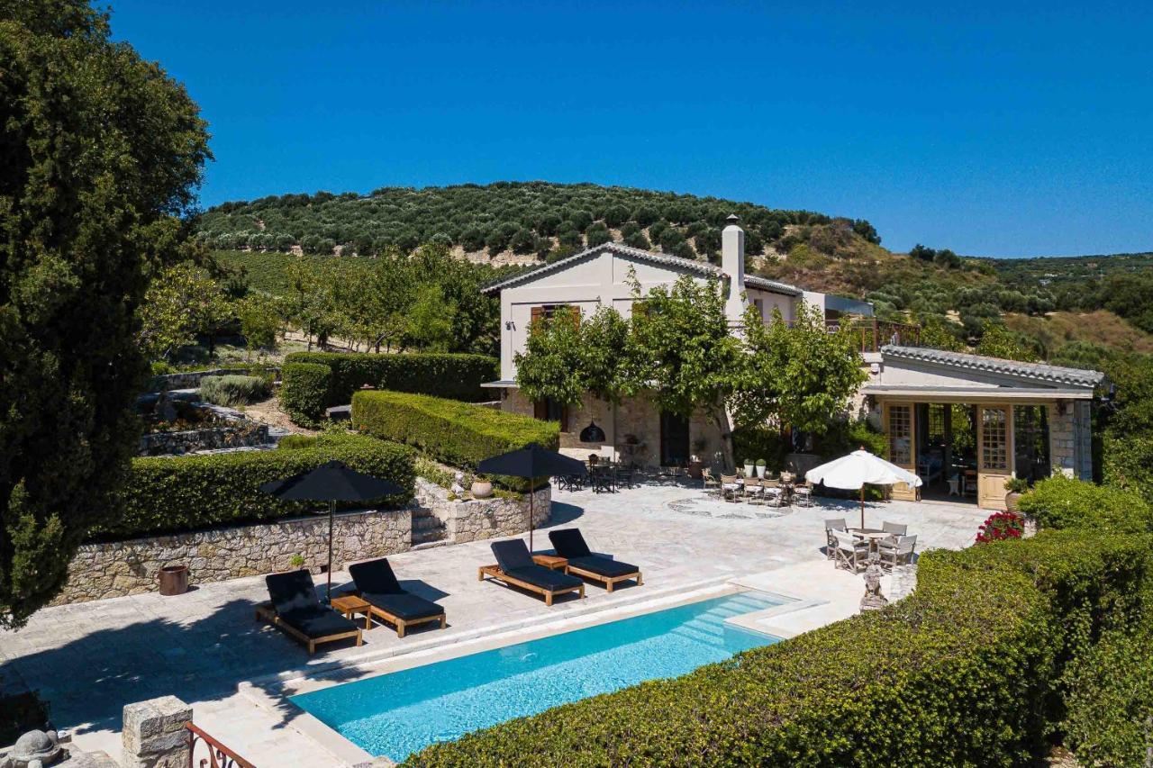 Villa Mantilari Wine Estate 7 Apartments 2 Private Pools 1 Heated Tennis Court Fitness Center Арханес Экстерьер фото