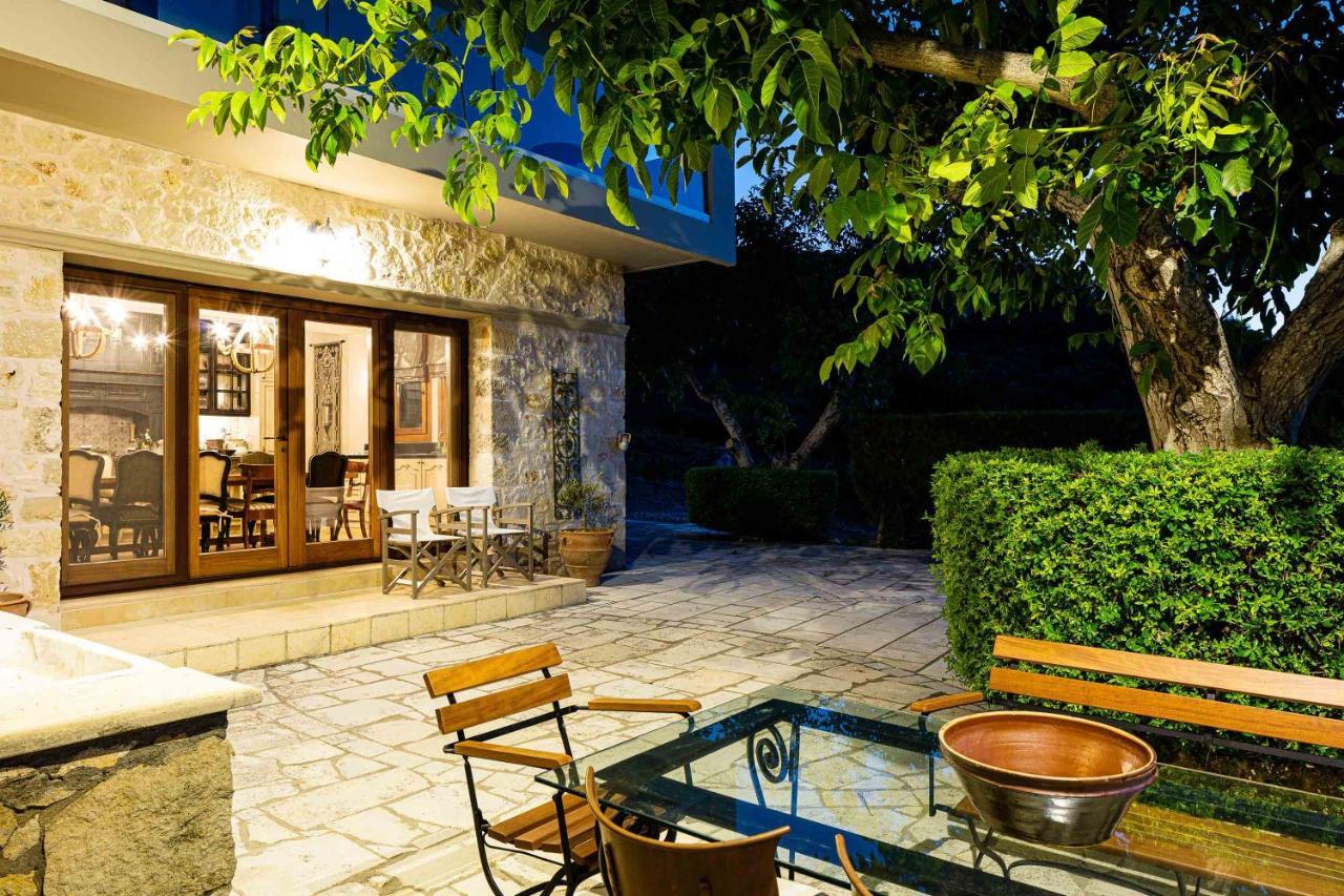 Villa Mantilari Wine Estate 7 Apartments 2 Private Pools 1 Heated Tennis Court Fitness Center Арханес Экстерьер фото