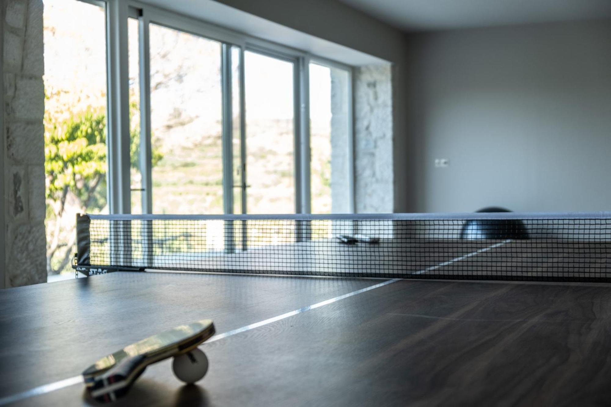 Villa Mantilari Wine Estate 7 Apartments 2 Private Pools 1 Heated Tennis Court Fitness Center Арханес Номер фото